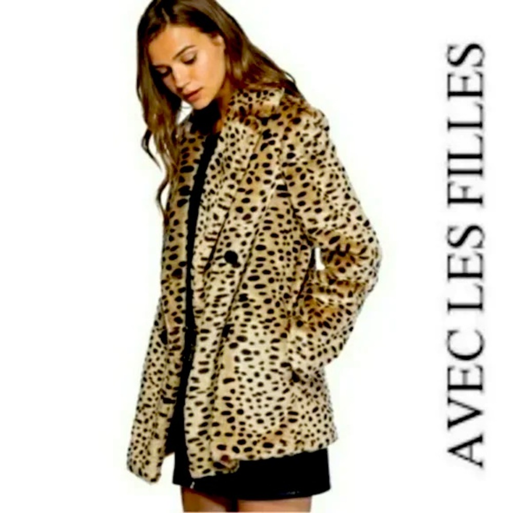 NWT- Avec Le Filles Car Coat - Vegan Materials Size Small